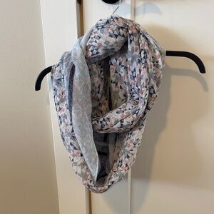 3/$15 Breezy infinity scarf